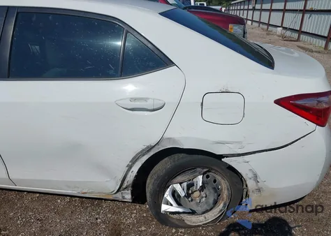 2017 Toyota Corolla Le z USA, uszkodzony, nr VIN 5YFBURHE4HP625309